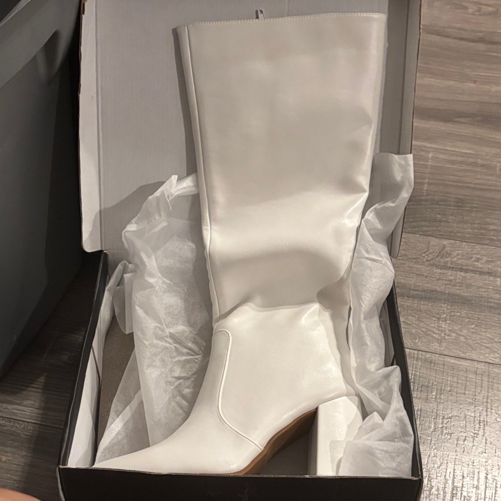 Chic White Women's Heeled Boots